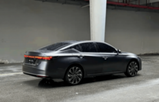 全新日產天籟實車曝光,2.0T+鴻蒙座艙,破局?