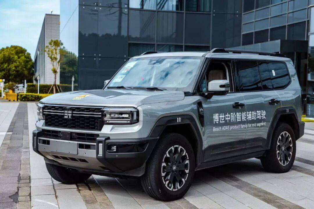 前10個月銷量增長0.6%!燃油車打響“智能化反擊戰(zhàn)” 業(yè)內:明年燃油車將以幾何級速度普及中高階智駕