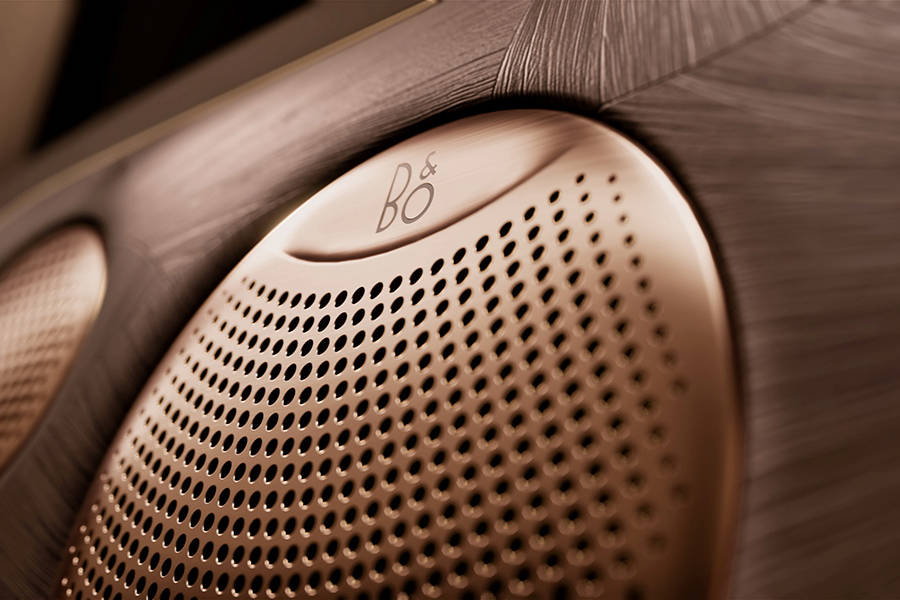 搭“恒星”超級增程/售價32.28萬起 智己LS9正式上市