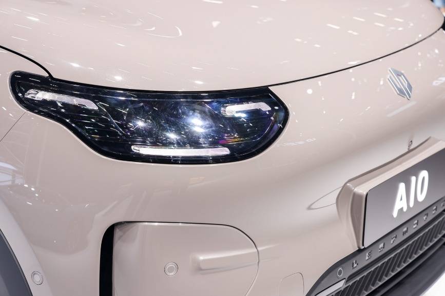 零跑A10首次亮相,懸念拉滿,十萬內到底能做到什么水平?