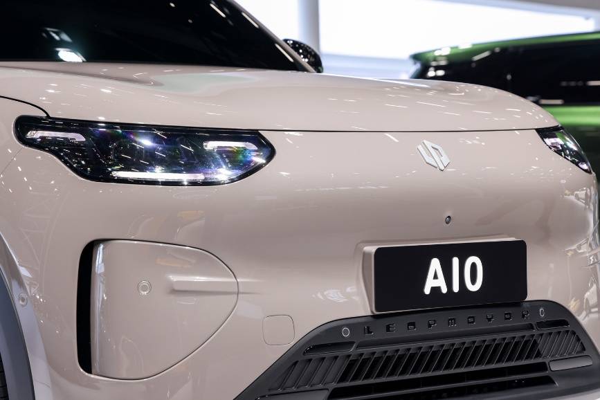 零跑A10首次亮相,懸念拉滿,十萬內到底能做到什么水平?