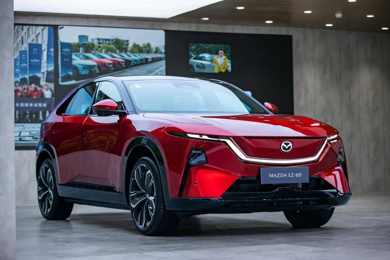 2025廣州車展 長安馬自達(dá)EZ-60和EZ-6亮相