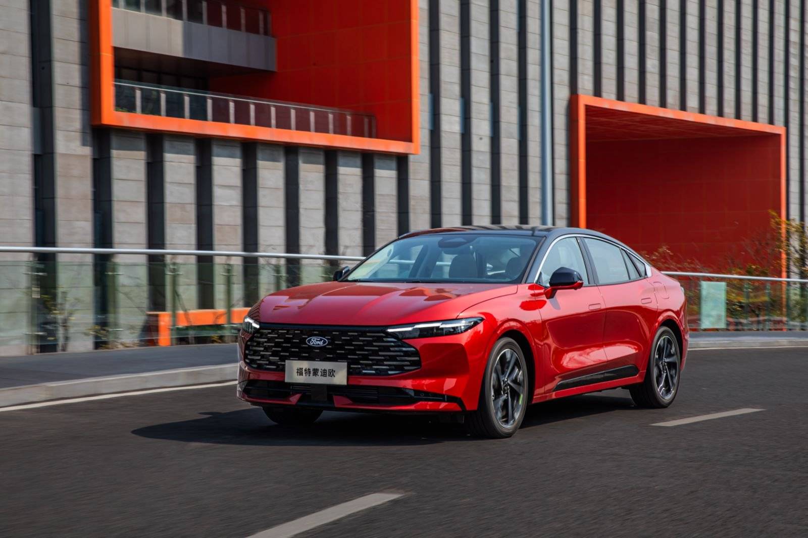 以「四大」實(shí)力重塑價(jià)值標(biāo)桿 新蒙迪歐為B級(jí)轎車注入美式活力