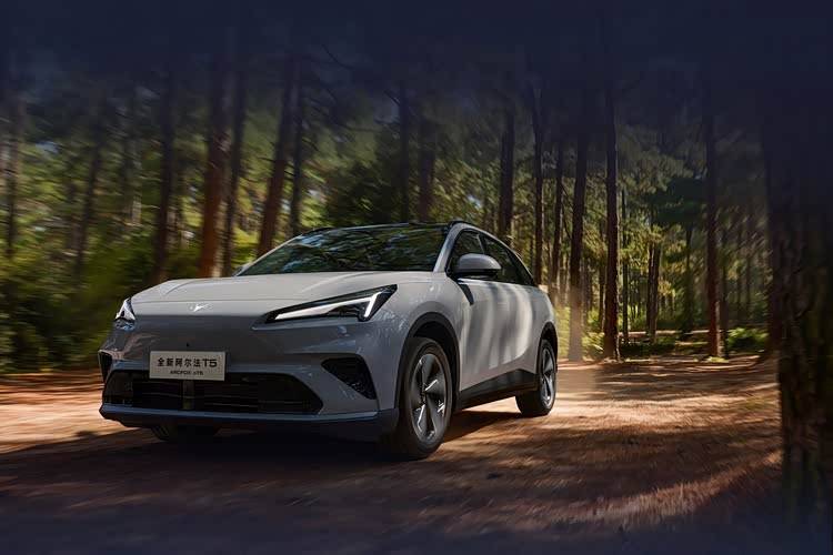 10.98萬起帶城區NOA!極狐全新阿爾法T5廣州車展秀實力