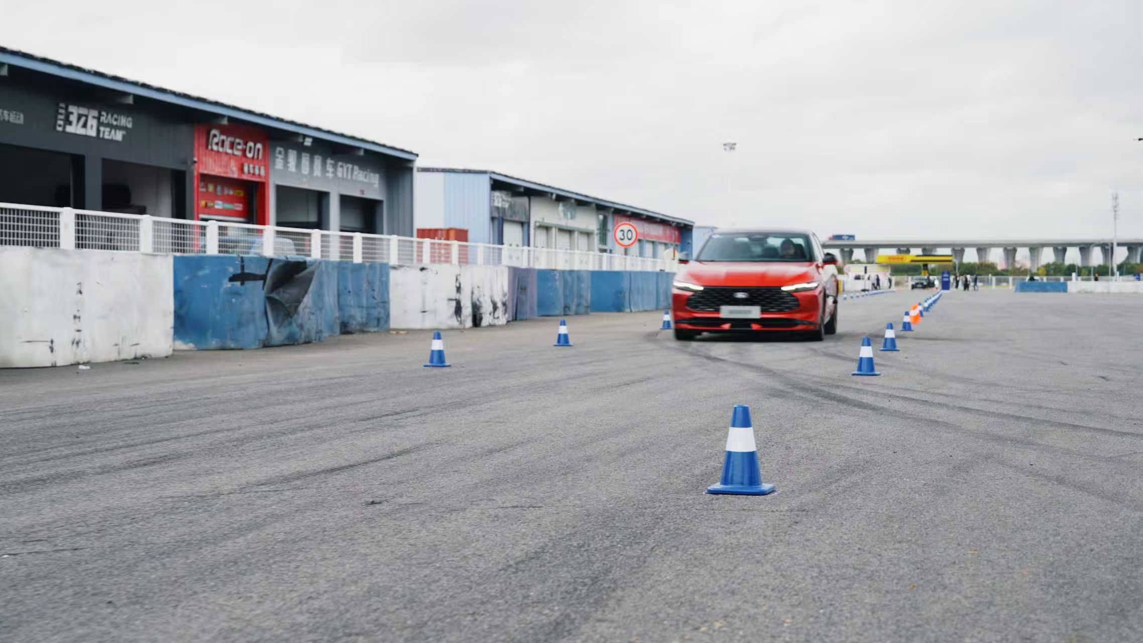 試駕福特新蒙迪歐:自己開得爽快,乘員坐得舒服