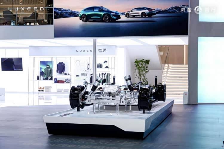 智界攜雙星亮相廣州車展,科技潮玩重塑智慧出行新體驗