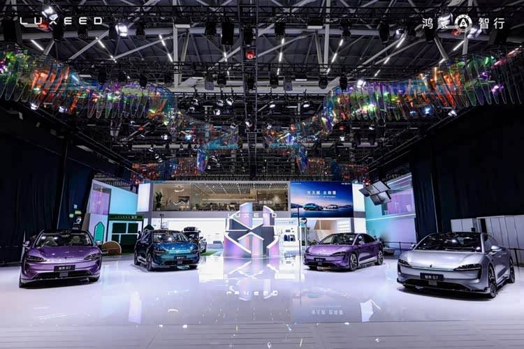 智界攜雙星亮相廣州車展,科技潮玩重塑智慧出行新體驗