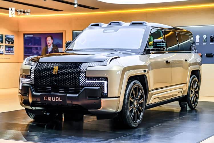 仰望登陸廣州車展,三車矩陣彰顯中國豪華新高度