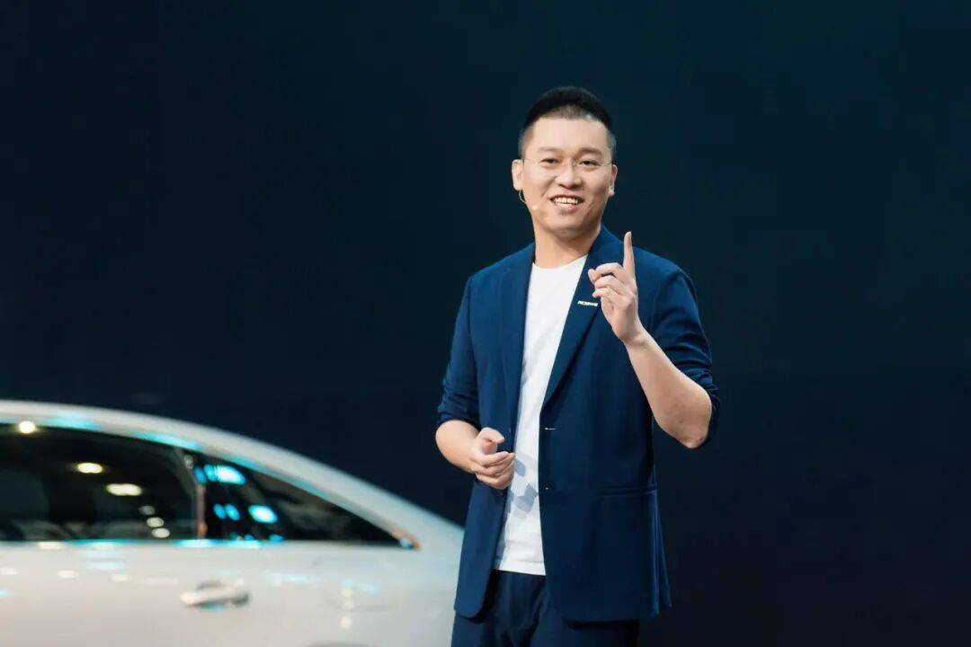 榮威M7 DMH:一款會“思考”的AI座駕,正在刷新行業紀錄