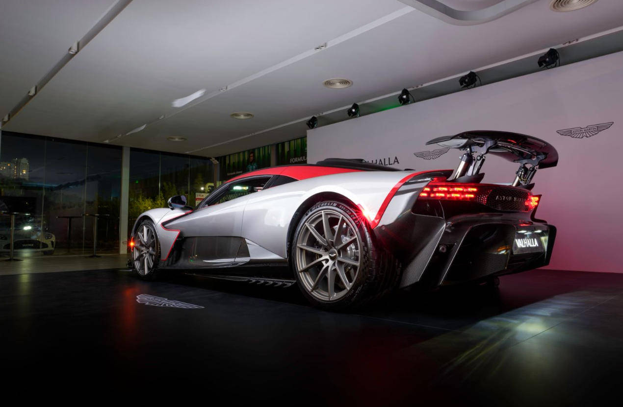 不做電動先鋒,做混動極致 阿斯頓·馬丁的差異化生存