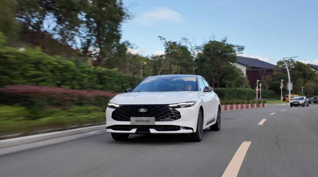 新能源風(fēng)味的燃油轎車,就該這樣?