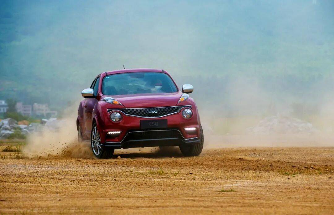 11年前的英菲尼迪ESQ操控是同級標桿,但設計很重口味