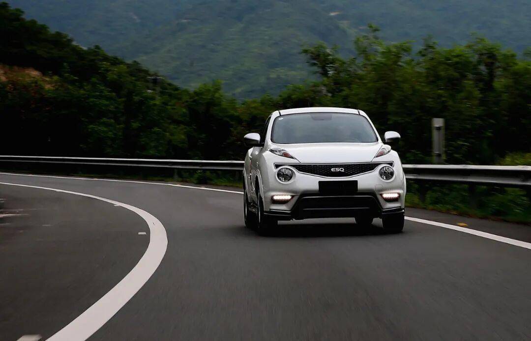 11年前的英菲尼迪ESQ操控是同級標桿,但設計很重口味