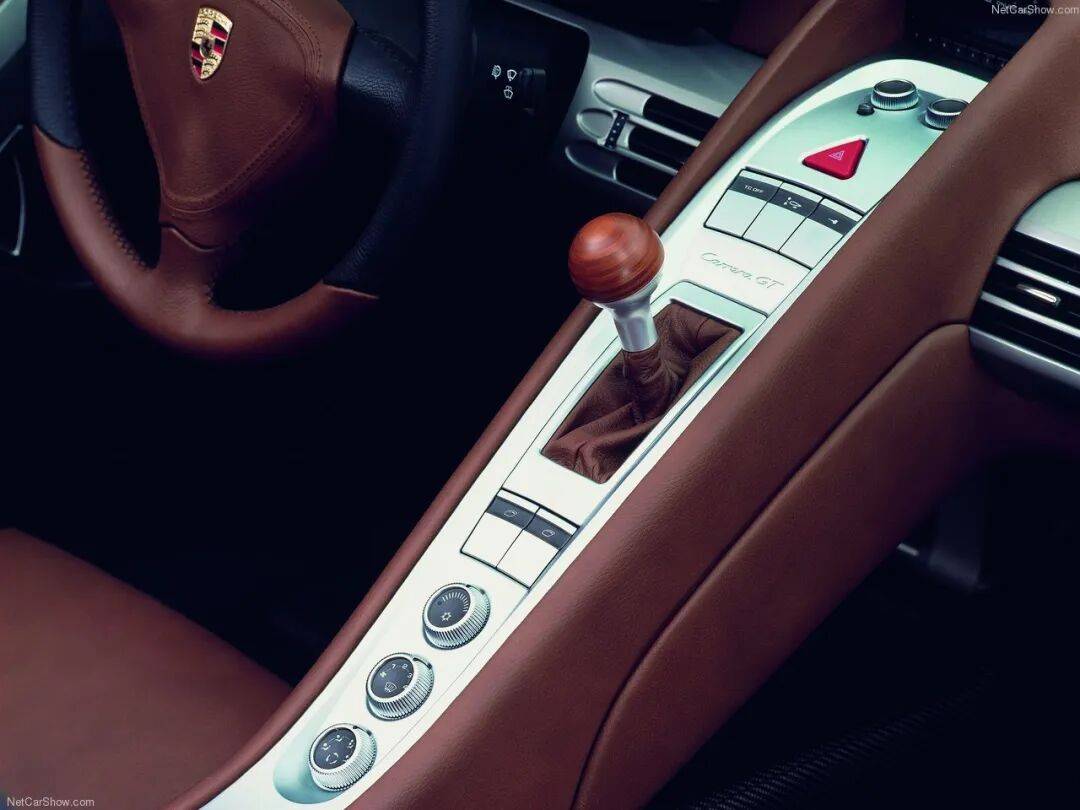 兩千萬的手動擋:能買Carrera GT的人,不關心這車多少錢