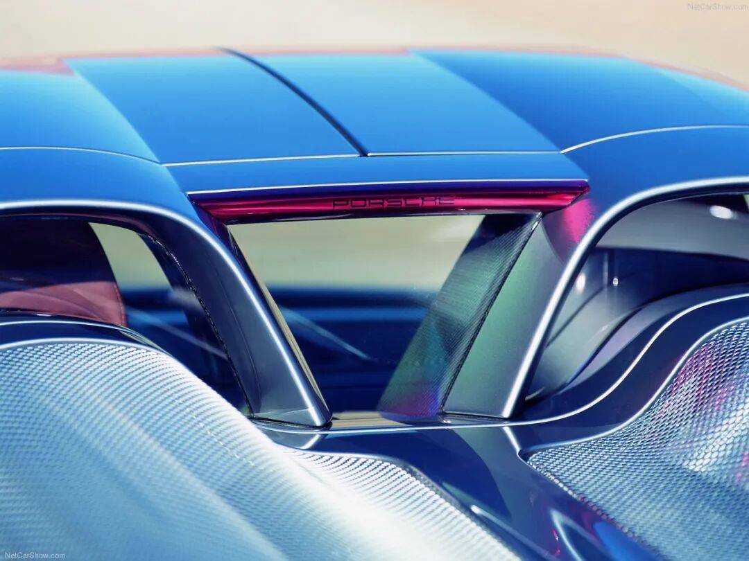 兩千萬的手動擋:能買Carrera GT的人,不關心這車多少錢