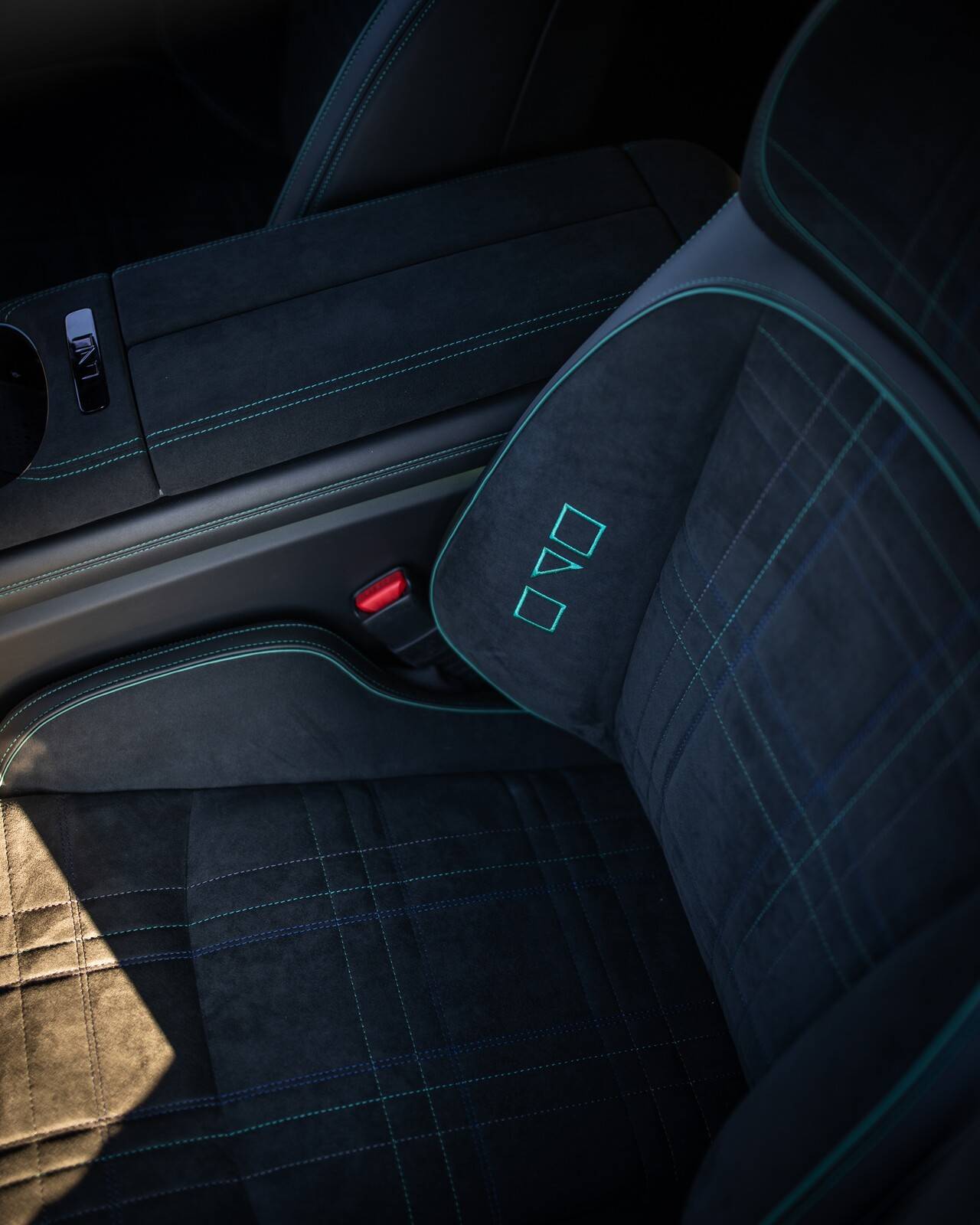 捷尼賽思 G90 獵裝版概念車發布!